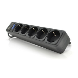 Мережевий подовжувач MERLION B518U, 220В 10А,5 розеток + 2 порти USB 2.1A, 1,8 м, переріз 3х0,75мм, чорний Q50