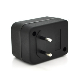 Перетворювач напруги трансформаторний 50W Input 220 V / Output 110V, + універсальна розетка та перехідник