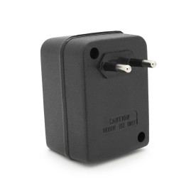 Перетворювач напруги трансформаторний 50W Input 110 V / Output 220V, + універсальна розетка + перехідник