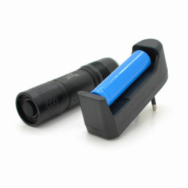 Ліхтар ручний Watton WT-313, 1LED Cree T6, 3W, 5 режимів, ZOOM, 18650/2800mah (перехідник 3*AAA), Black, IP44, СЗУ, 120х33х33мм, BOX