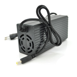 Зарядний пристрій Jinyi для акумуляторів LiFePO4 12V(14,6V),4S,2A,штекер 5,5,з індикацією,BOX