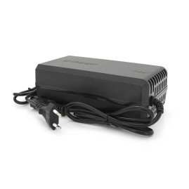 Зарядний пристрій Jinyi для акумуляторів Li-ion 60V(67.2V),16S,6A,штекер Triangle plug (T-tipe/IEC/C13 N+L-). з індикацією,BOX