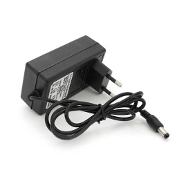 Зарядний пристрій для акумуляторів LiFePo4 12V(14,6V),4S,1.5A,штекер 5,5*2,5,з індикацією,BOX
