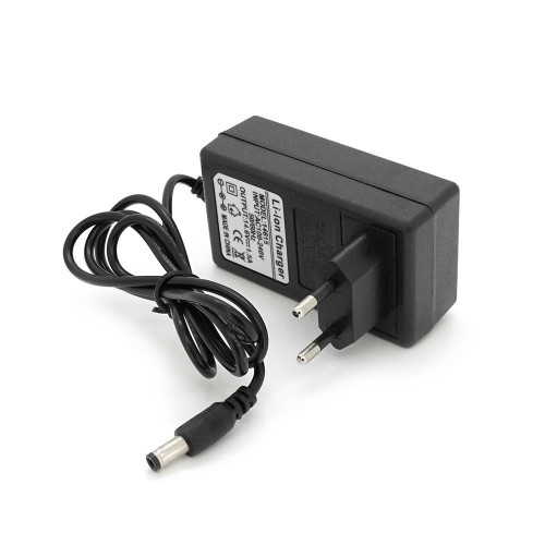 Зарядний пристрій для акумуляторів LiFePo4 12V(14,6V),4S,1.5A,штекер 5,5*2,5,з індикацією,BOX