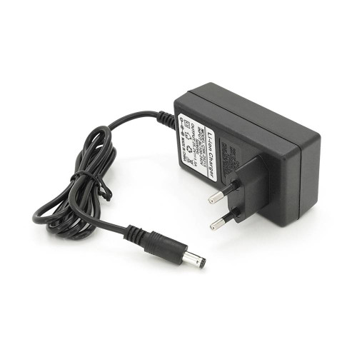 Зарядний пристрій для акумуляторів Li-ion 25,2V,6S,1,5A,штекер 5.5*2.5, індикація