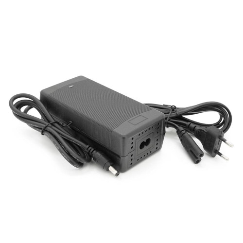 Зарядний пристрій для акумуляторів Li-ion 16,8V,4S,7A, штекер 5,5х2,5мм, 135x55x45mm.300 г