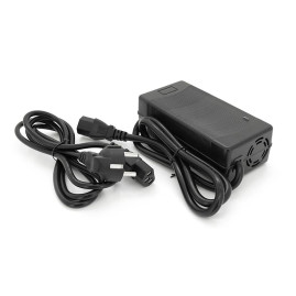 Зарядний пристрій для акумуляторів Li-ion 16,8V,4S,15A, штекер Triangle plug (T-tipe/IEC/C13 N+L-), 135x55x45mm