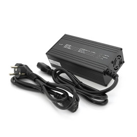 Зарядний пристрій для акумуляторів Li-ion 12V(12,6V),3S,10A,штекер Triangle plug (T-tipe/IEC/C13 N+L-), LED-індикація, 137x90x50mm