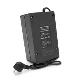 Зарядний пристрій для акумуляторів Li-ion 60V(71,4V),17S,10A,750W, штекер Triangle plug (T-tipe/IEC/C13 N+L-) .індикація, 220х122х86mm, 1.5kg