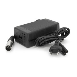 Зарядний пристрій акумуляторів LiFePO4 12V (14.6V), 4S,8A, штекер XLR, з індикацією, 133х67х45mm, 0.3kg