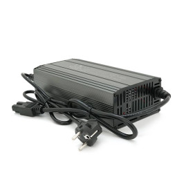 Зарядний пристрій для акумуляторів Li-Ion 36V(42V),10S,10-15A, штекер Triangle plug (T-tipe/C13/IEC). 185x88x60mm