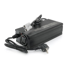 Зарядний пристрій для акумуляторів Li-ion 60V(71,4V),17S,25-30A, раз'єм anderson. 185x88x60mm 1,2 кг
