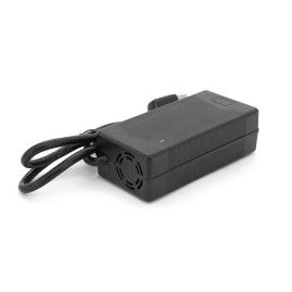 Зарядний пристрій для акумуляторів Li-ion 16,8V,4S,15A, роз'єм anderson