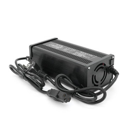 Зарядний пристрій для акумуляторів LiFePo4 72V(87,6V),24S,8A,штекер Triangle plug (T-tipe/IEC/C13 N+L-), з індикацією,BOX